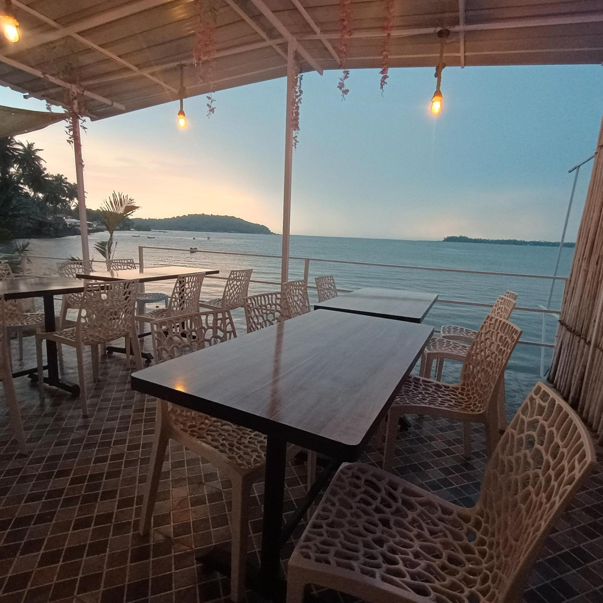 Gs Home On The Bay - Super Sea View Glass Studio Apartment Vagator Exterior foto