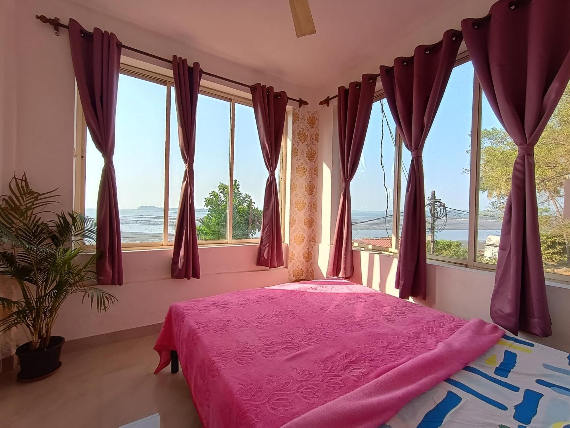 Gs Home On The Bay - Super Sea View Glass Studio Apartment Vagator Exterior foto