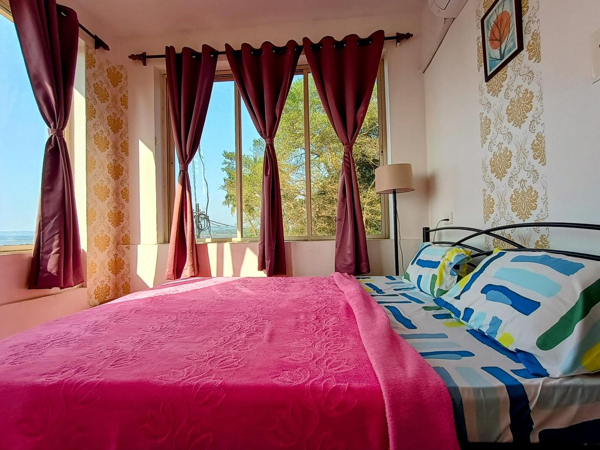 Gs Home On The Bay - Super Sea View Glass Studio Apartment Vagator Exterior foto