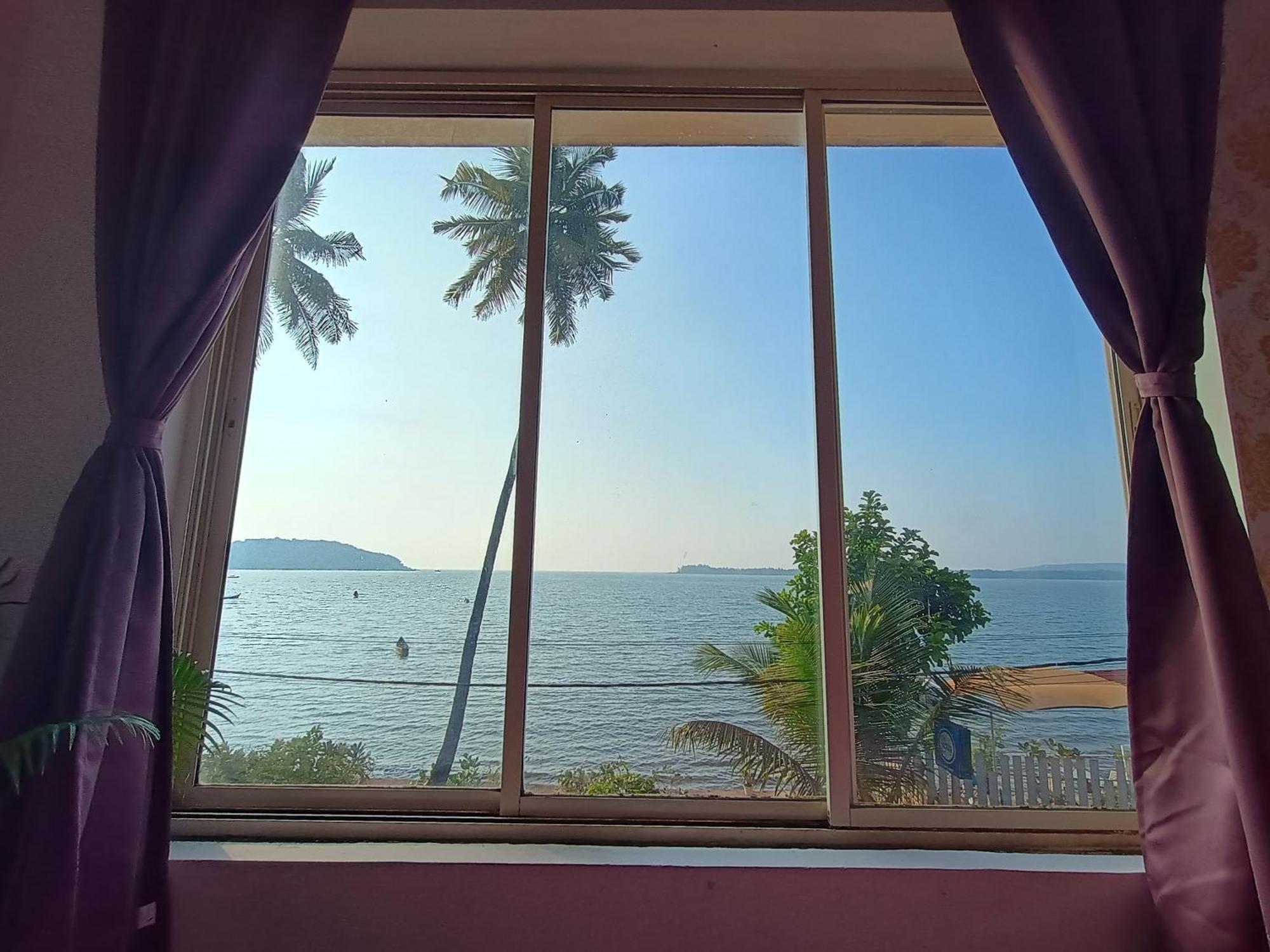 Gs Home On The Bay - Super Sea View Glass Studio Apartment Vagator Exterior foto